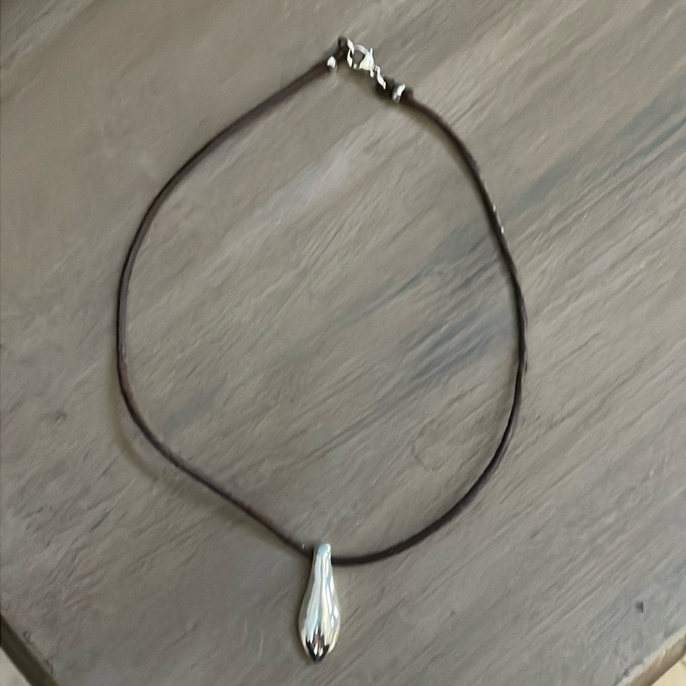James Avery Vintage brown leather cord silver tear drop Pendant necklace. EUC